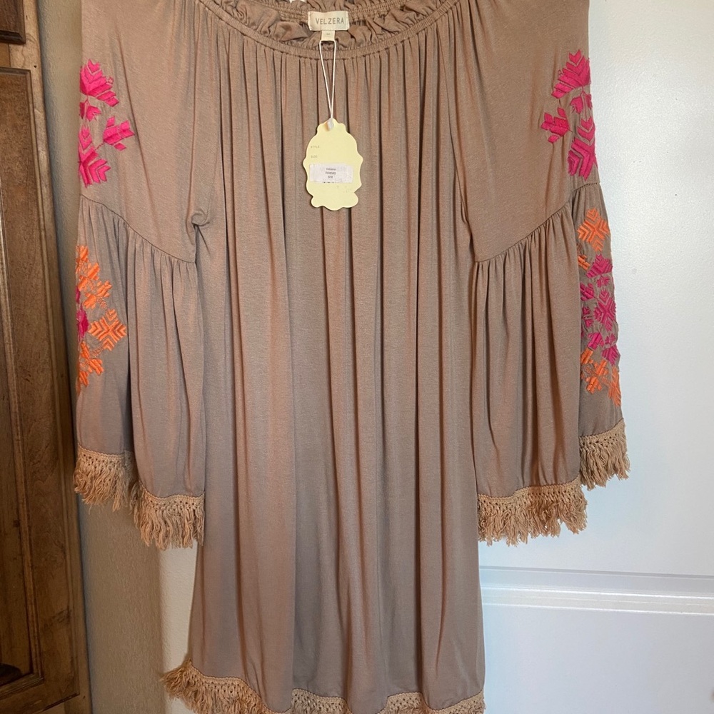 NWT Velzera Dress. Size M